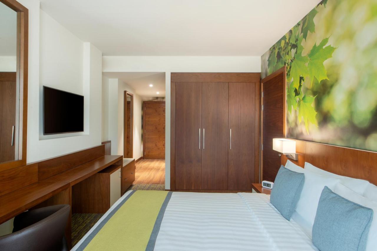 Wyndham Garden Muscat Al Khuwair Hotel Luaran gambar